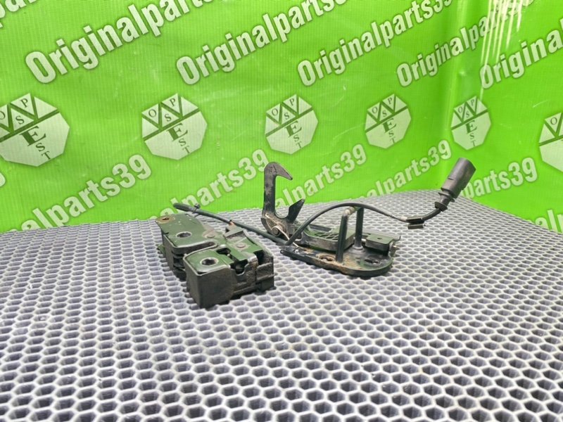 Замок капота, 1700 рублей, Калининград