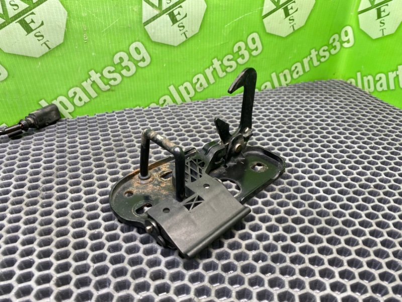 Замок капота, 1700 рублей, Калининград