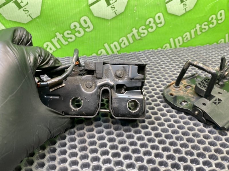 Замок капота, 1700 рублей, Калининград