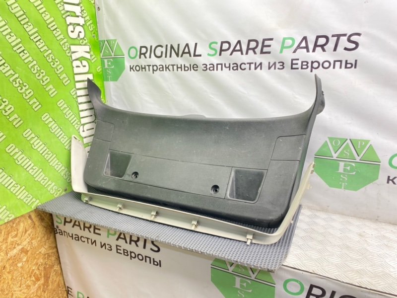 Обшивка крышки багажника, 2000 рублей, Калининград