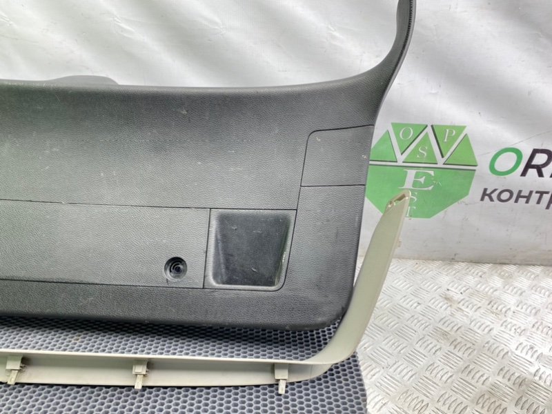 Обшивка крышки багажника, 2000 рублей, Калининград