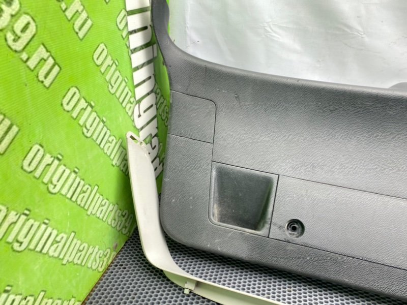 Обшивка крышки багажника, 2000 рублей, Калининград