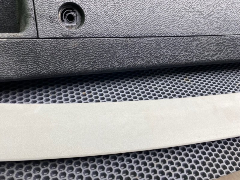 Обшивка крышки багажника, 2000 рублей, Калининград