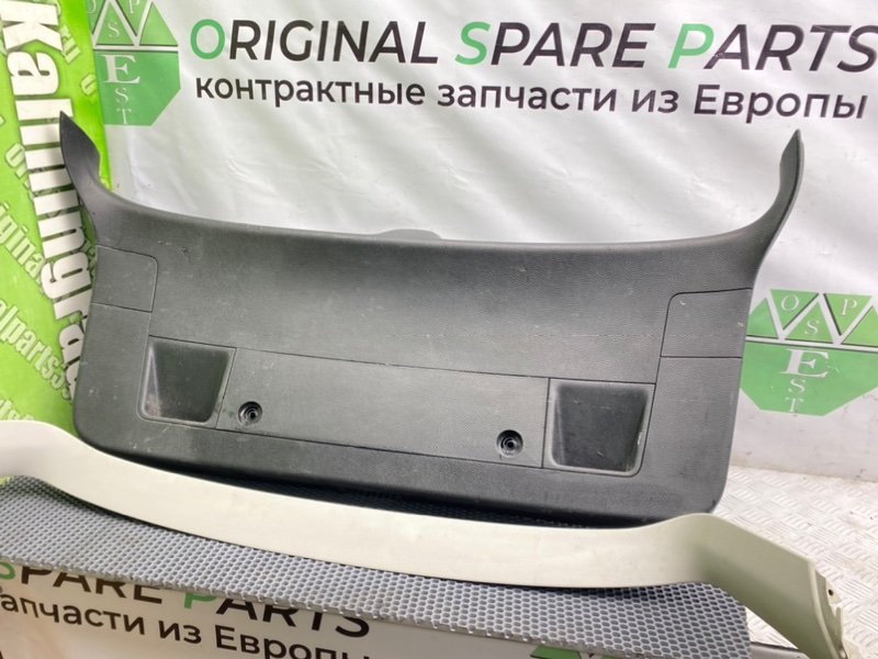 Обшивка крышки багажника, 2000 рублей, Калининград