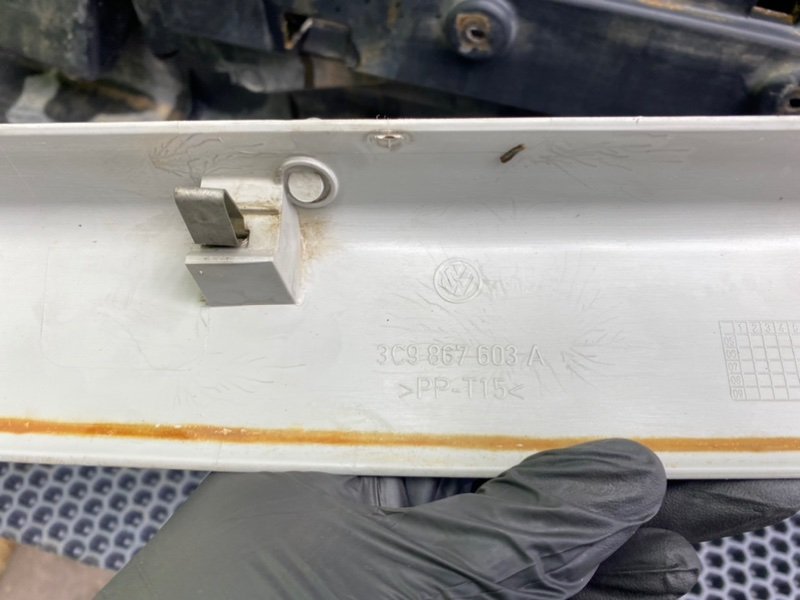 Обшивка крышки багажника, 2000 рублей, Калининград