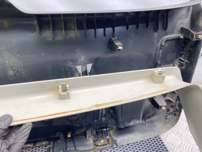 Обшивка крышки багажника, 2000 рублей, Калининград