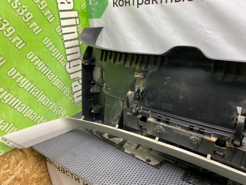 Обшивка крышки багажника, 2000 рублей, Калининград