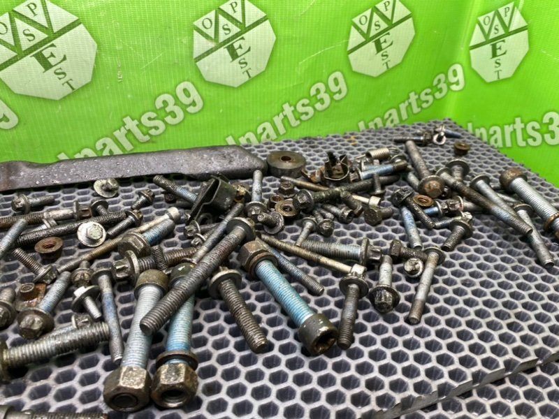 Болты двигателя, 1700 рублей, Калининград