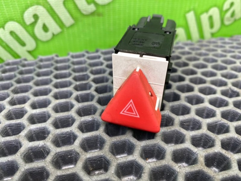 Кнопка аварийки, 900 рублей, Калининград