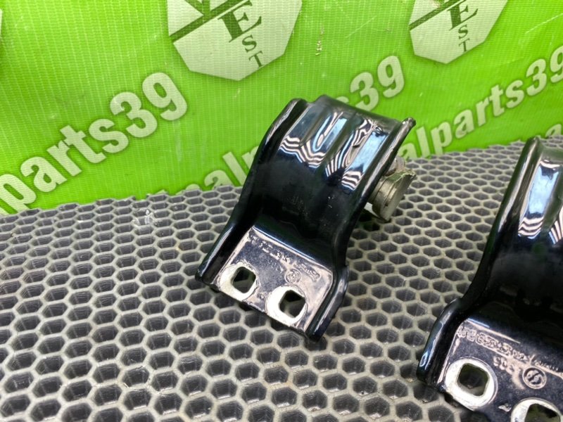 Петли багажника, 1000 рублей, Калининград