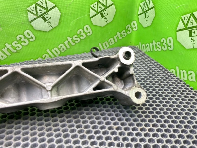 Кронштейн двигателя, 1000 рублей, Калининград