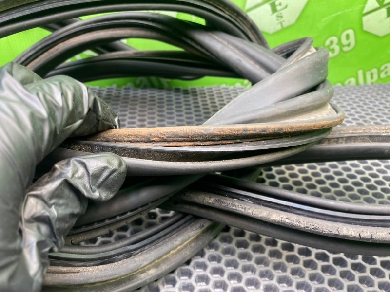 Резинка багажника, 2000 рублей, Калининград