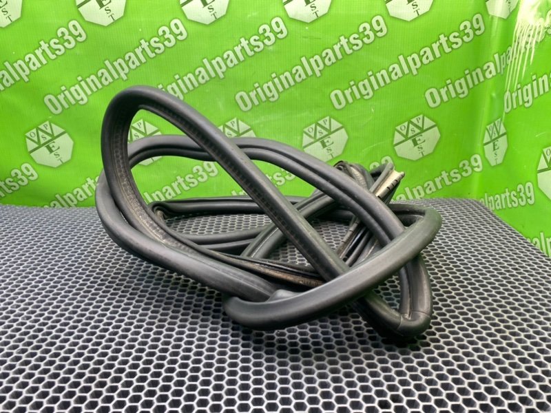 Резинка багажника, 2000 рублей, Калининград