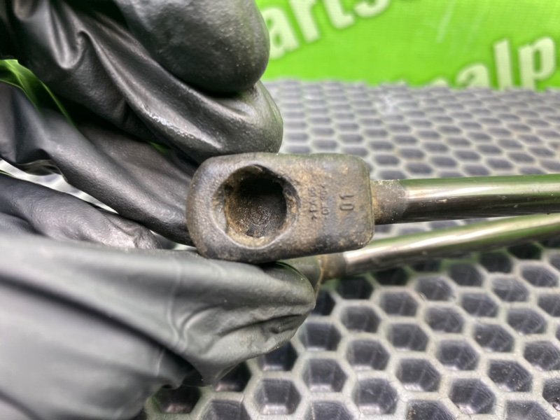 Амортизаторы багажника, 2100 рублей, Калининград