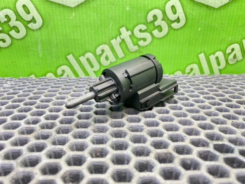 Концевик стоп-сигнала, 1000 рублей, Калининград