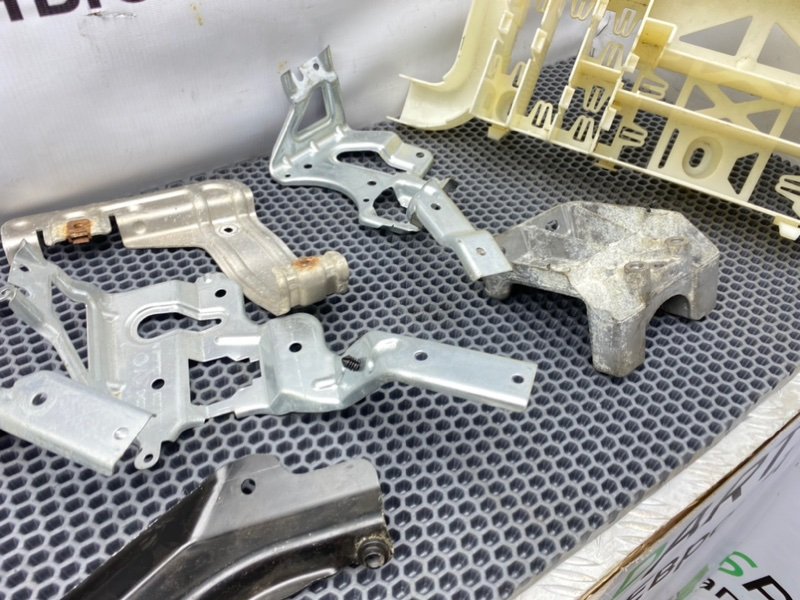 Кронштейны, 1600 рублей, Калининград