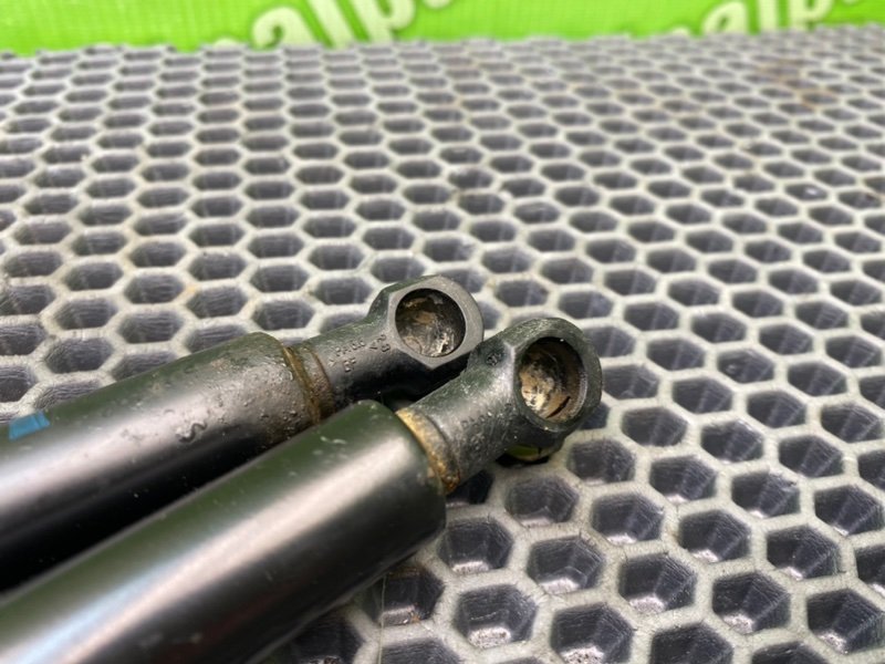 Амортизатор капота, 800 рублей, Калининград