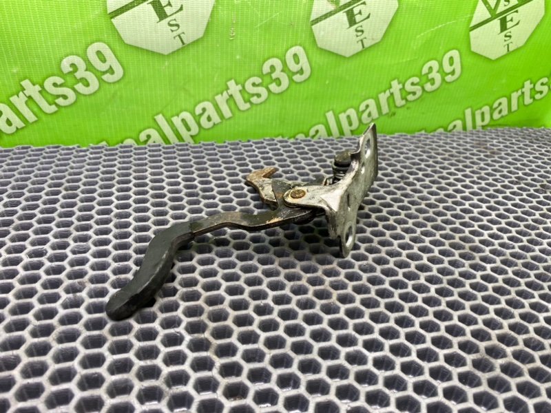 Крюк замка капота, 1400 рублей, Калининград