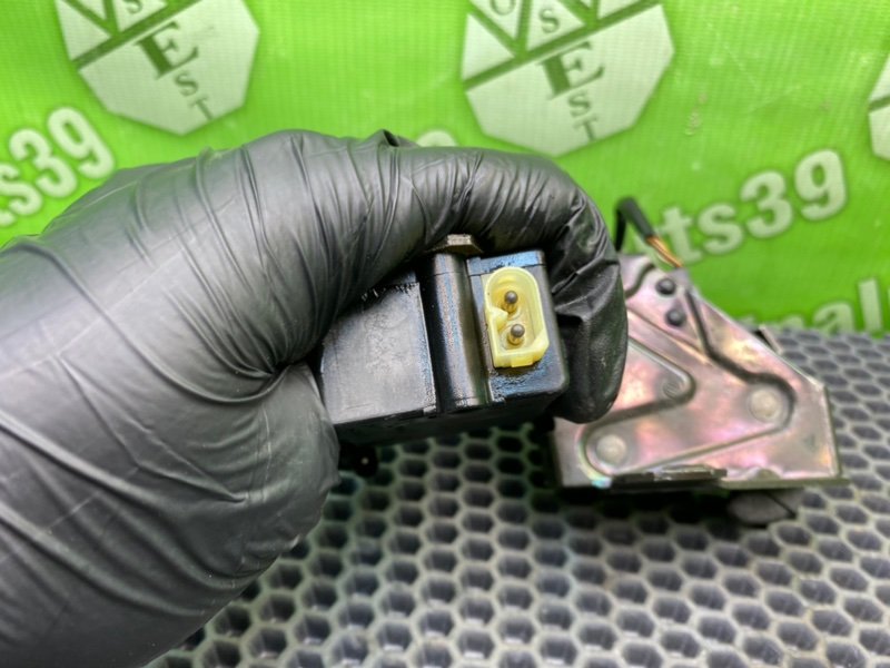 Замок стекла багажника, 1500 рублей, Калининград