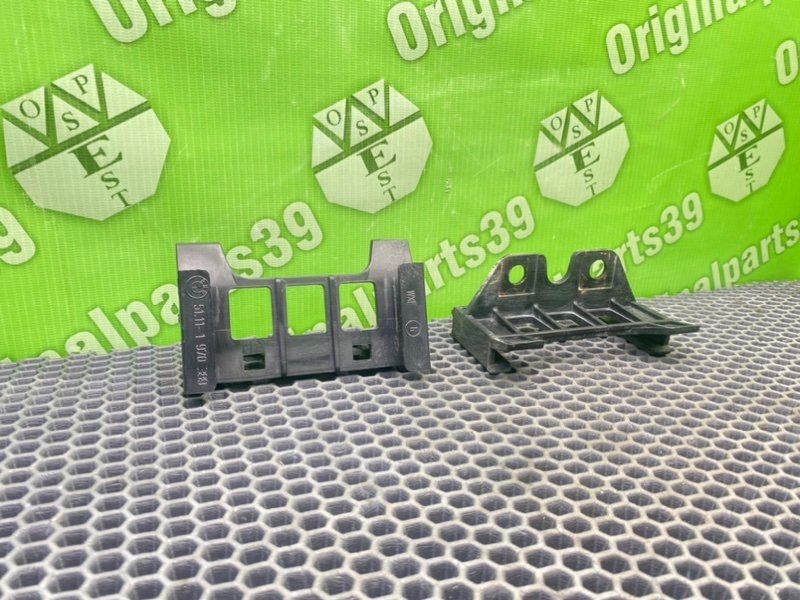 Кронштейны, 1000 рублей, Калининград