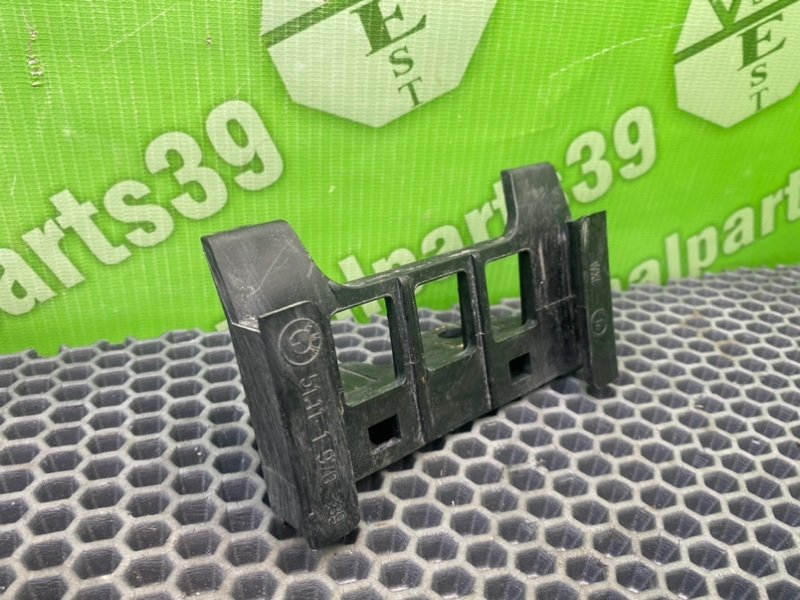 Кронштейны, 1000 рублей, Калининград