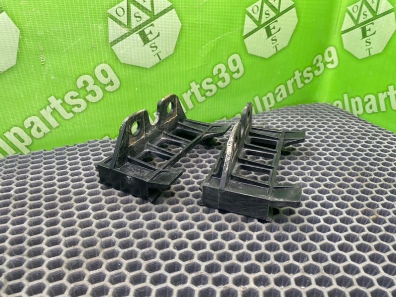 Кронштейны, 1000 рублей, Калининград