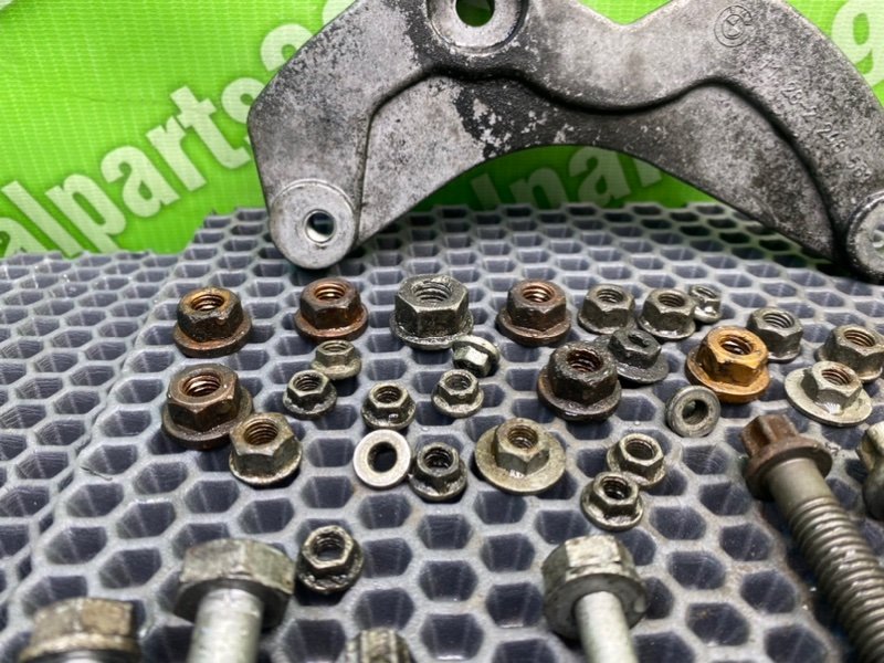 Болты двигателя, 2200 рублей, Калининград