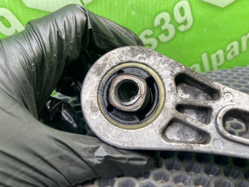 Кронштейн двигателя, 1000 рублей, Калининград