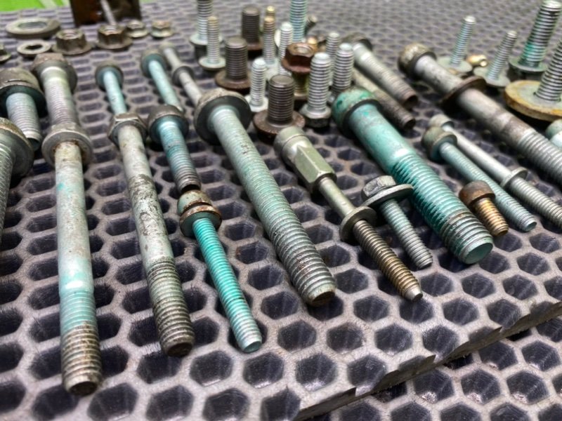 Болты двигателя, 1700 рублей, Калининград