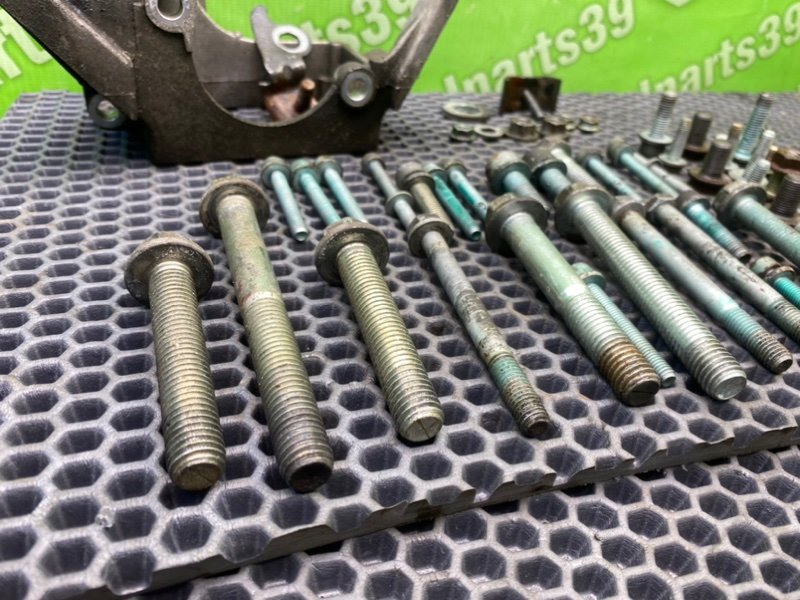 Болты двигателя, 1700 рублей, Калининград