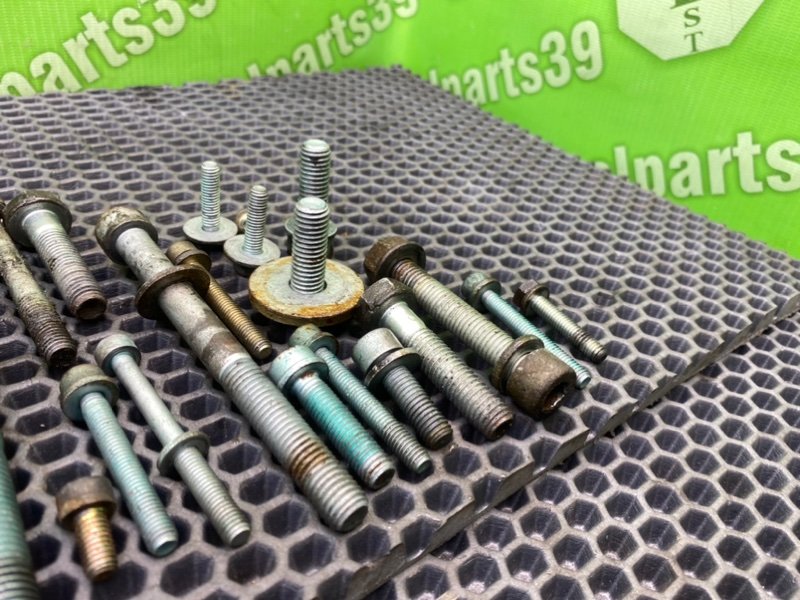 Болты двигателя, 1700 рублей, Калининград