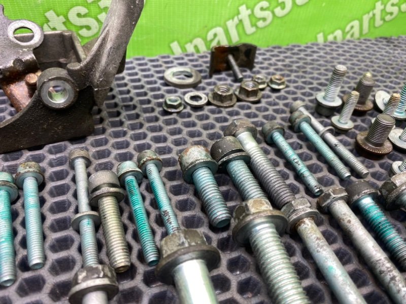 Болты двигателя, 1700 рублей, Калининград