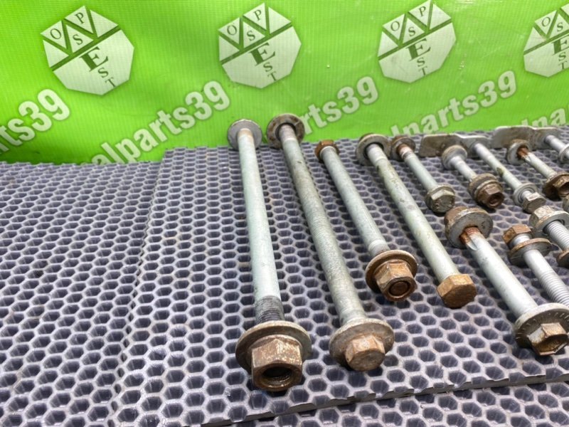 Болты подрамника, 1700 рублей, Калининград