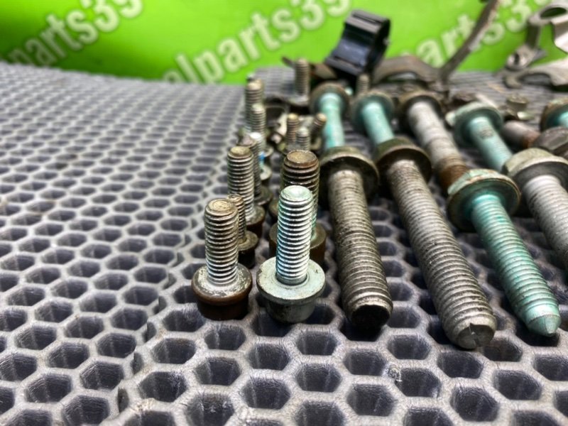 Болты двигателя, 2100 рублей, Калининград