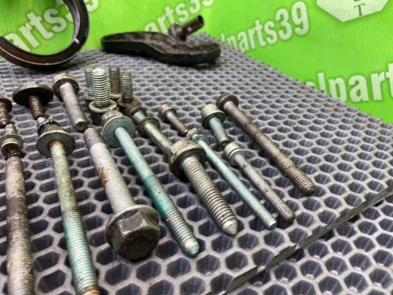 Болты двигателя, 2100 рублей, Калининград