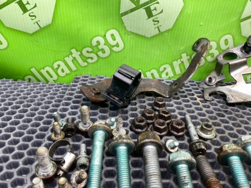 Болты двигателя, 2100 рублей, Калининград