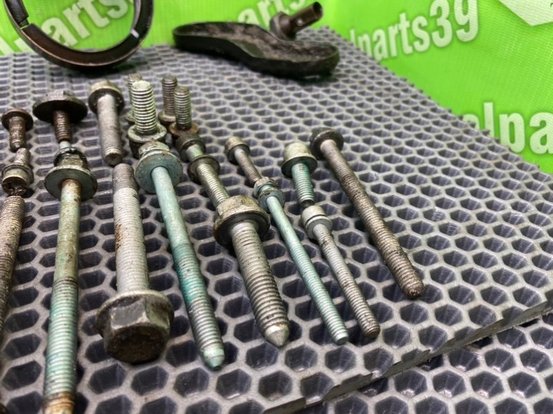 Болты двигателя, 2100 рублей, Калининград
