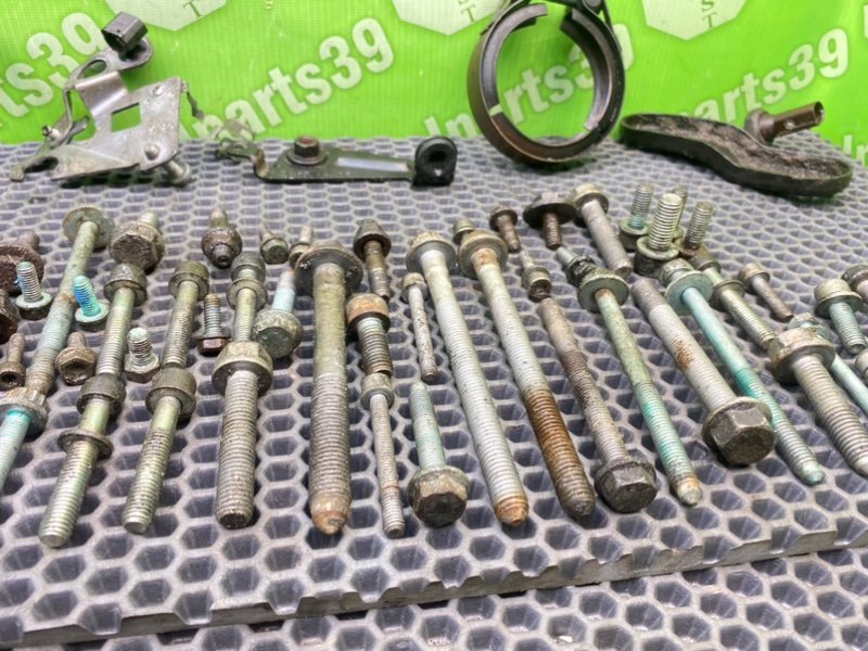 Болты двигателя, 2100 рублей, Калининград