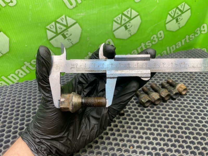 Колесные болты, 1500 рублей, Тверь