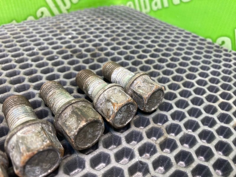 Колесные болты, 1200 рублей, Тверь