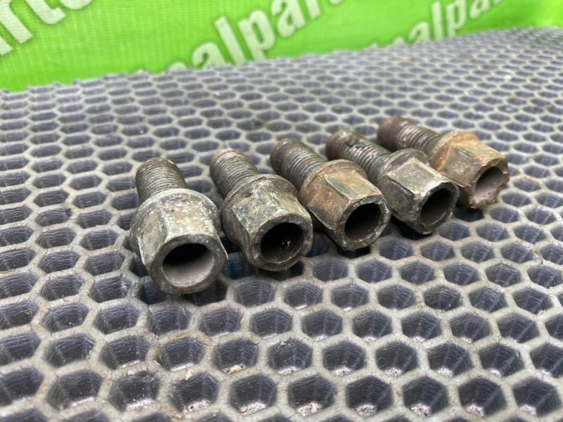 Колесные болты, 1100 рублей, Тверь