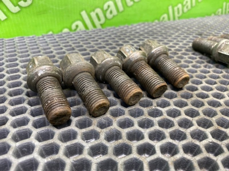 Колесные болты, 1100 рублей, Тверь