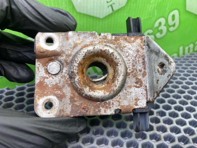 Замки капота, 2000 рублей, Калининград