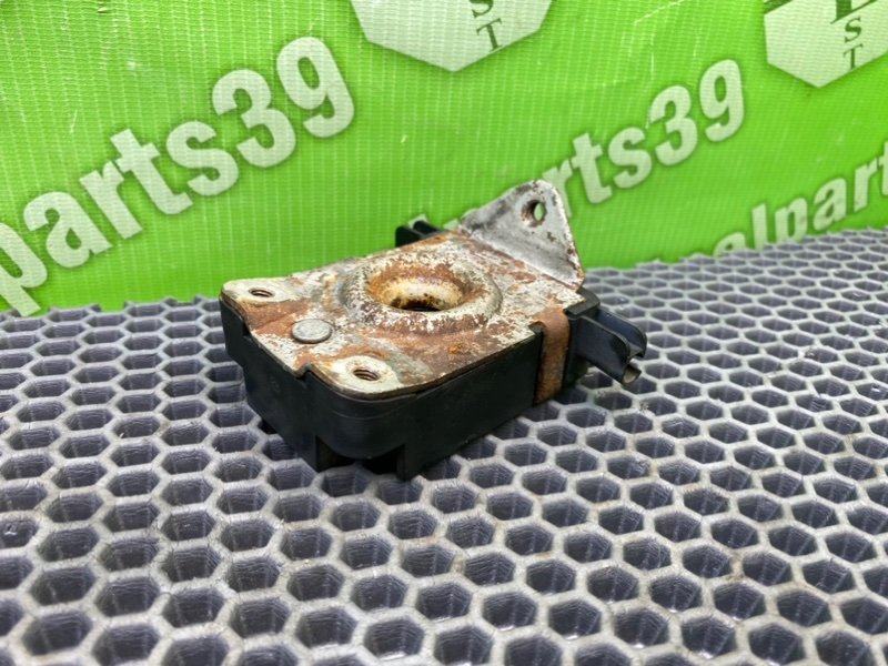 Замки капота, 2000 рублей, Калининград