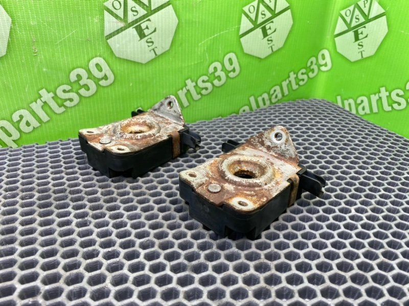 Замки капота, 2000 рублей, Калининград