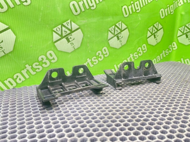 Кронштейны, 1000 рублей, Калининград