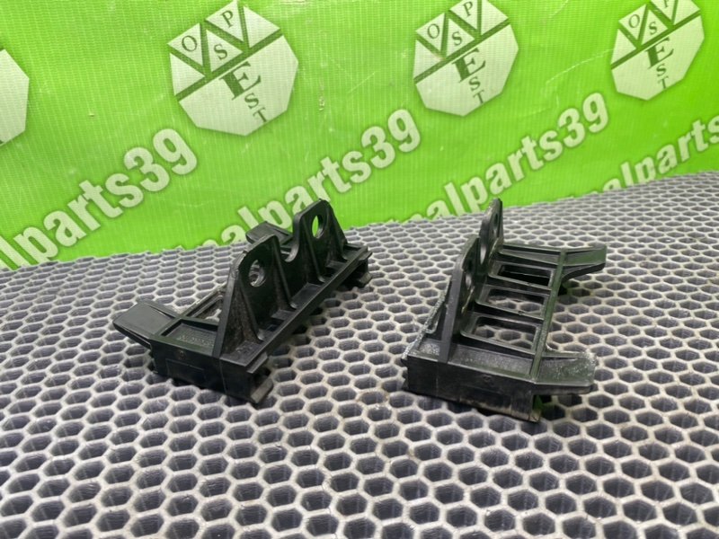 Кронштейны, 1000 рублей, Калининград