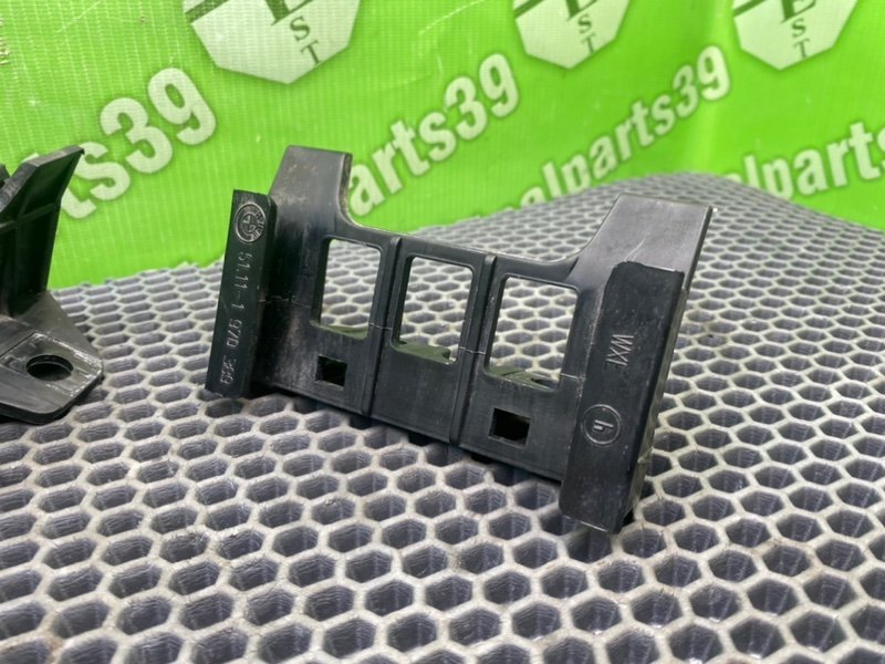 Кронштейны, 1000 рублей, Калининград