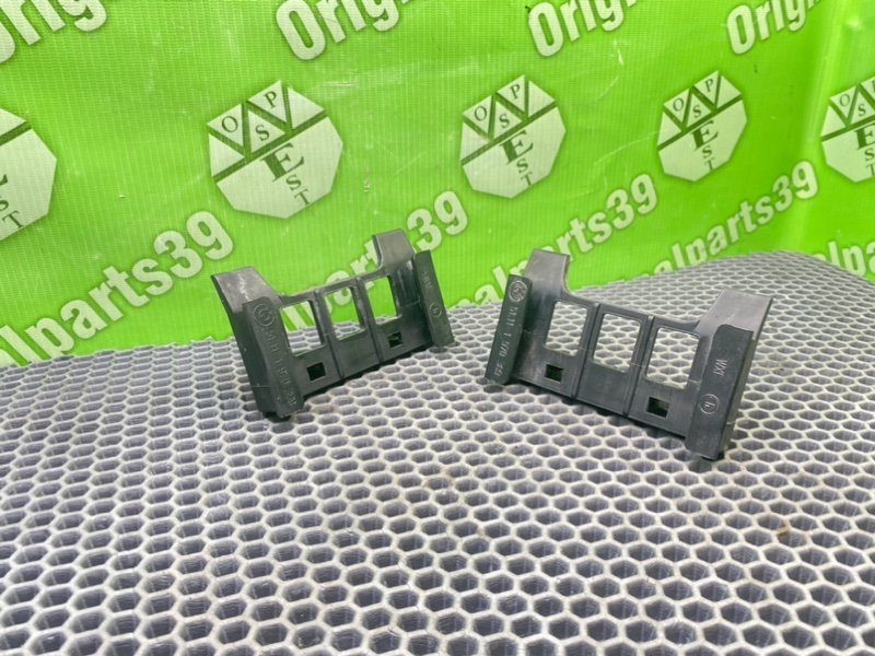 Кронштейны, 1000 рублей, Калининград