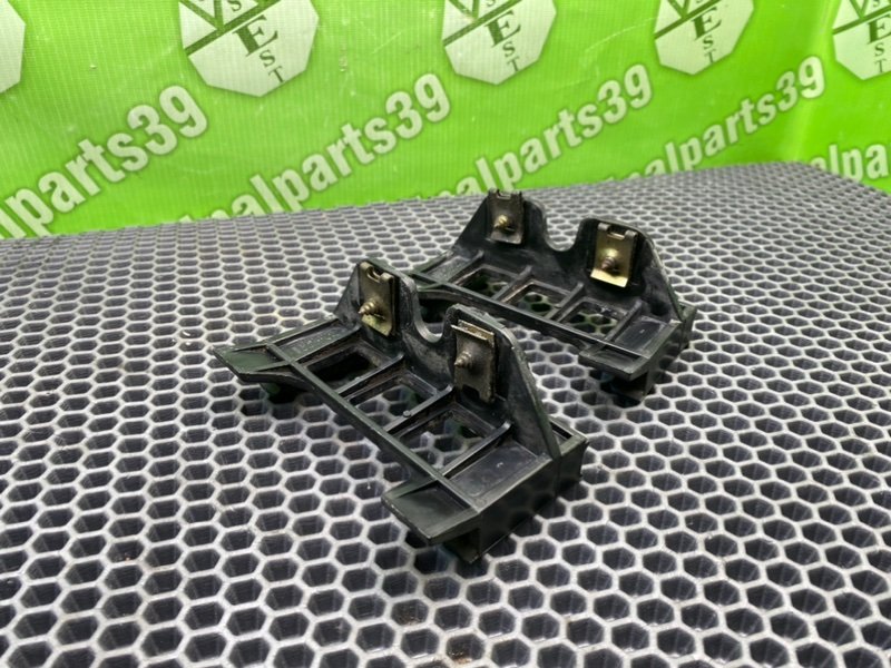 Кронштейны, 1000 рублей, Калининград